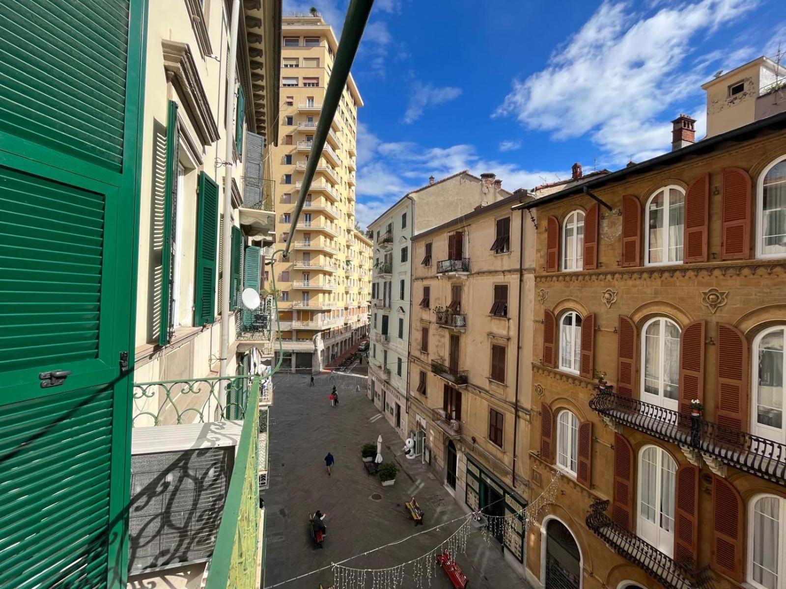 Centrale Ampio Appartamento 5 Minuti Stazione Cinque Terre ラ・スペツィア エクステリア 写真